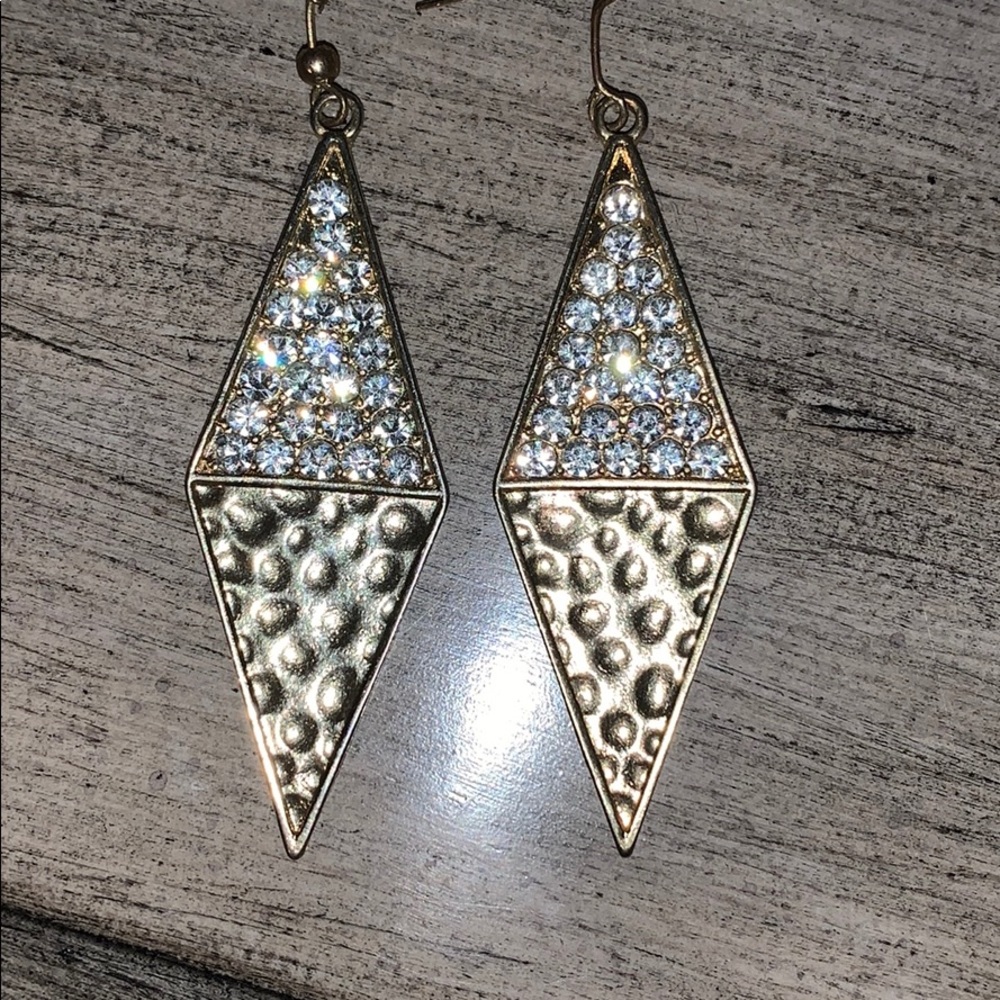 Gorgeous gold earrings